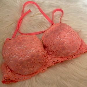 VICTORIAS SECRET LACE GETAWAY HALTER BIKINI